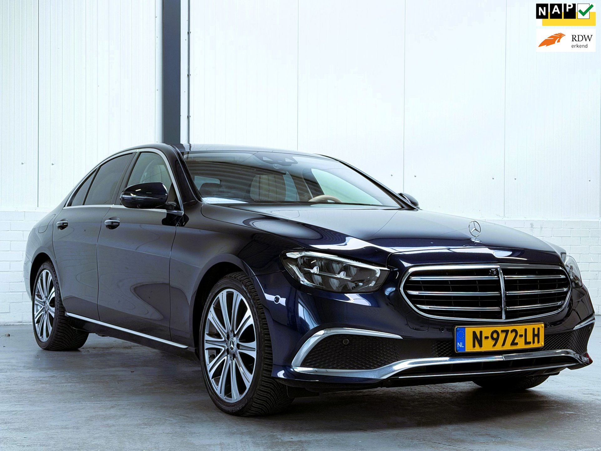Mercedes-Benz E-klasse 300 e 4MATIC AMG Line 2021 - voorkant