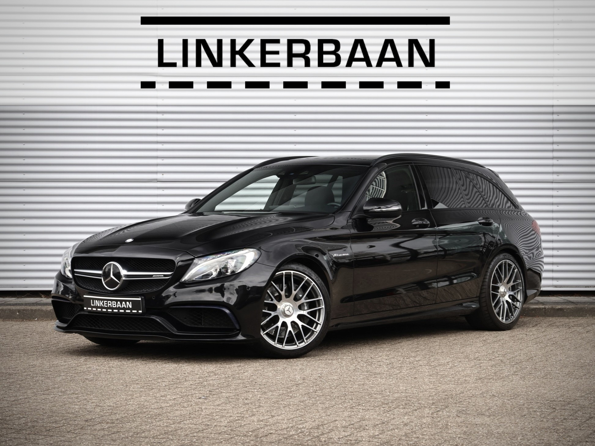 Foto van Mercedes-Benz AMG C 63