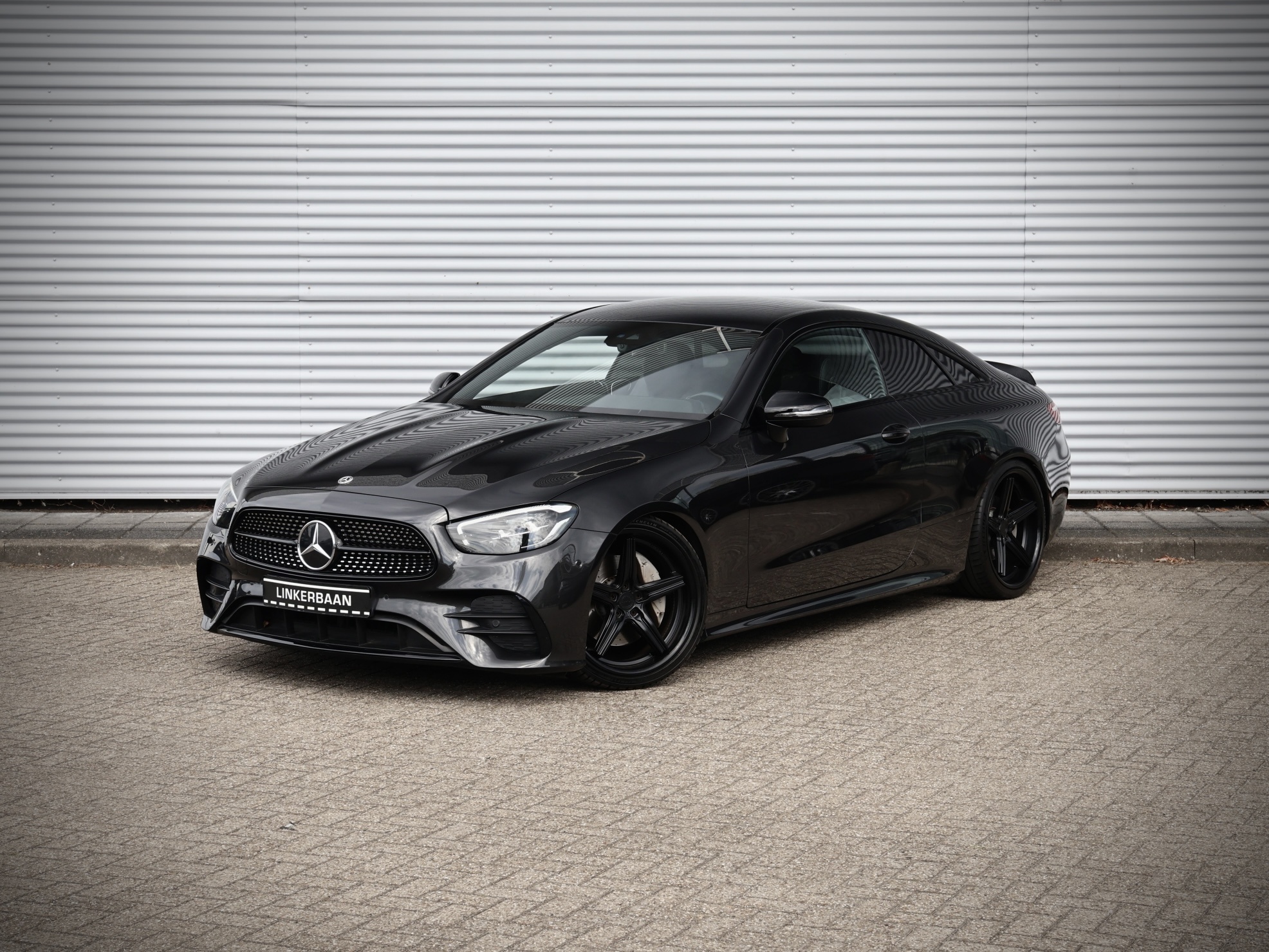 Foto van Mercedes-Benz E 200