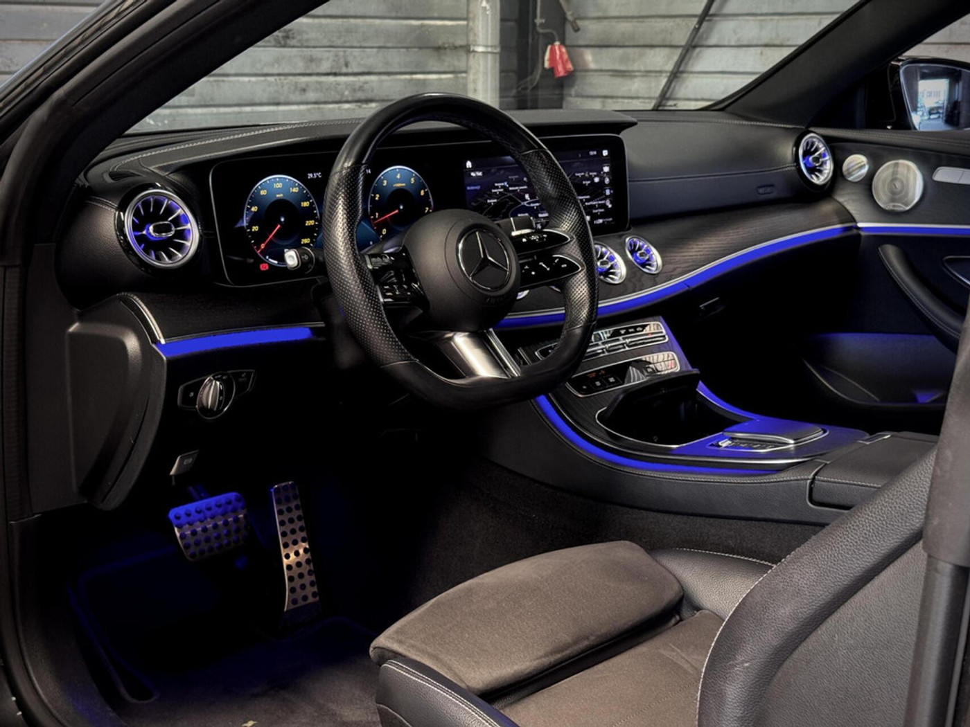 Foto van Mercedes-Benz E 200