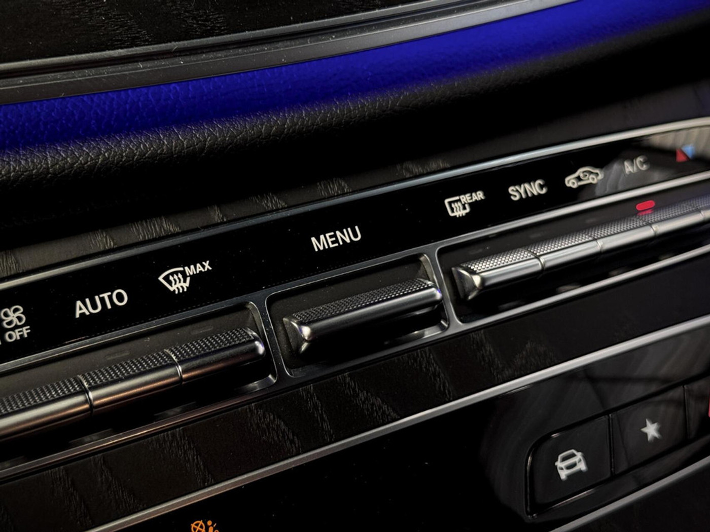 Foto van Mercedes-Benz E 200