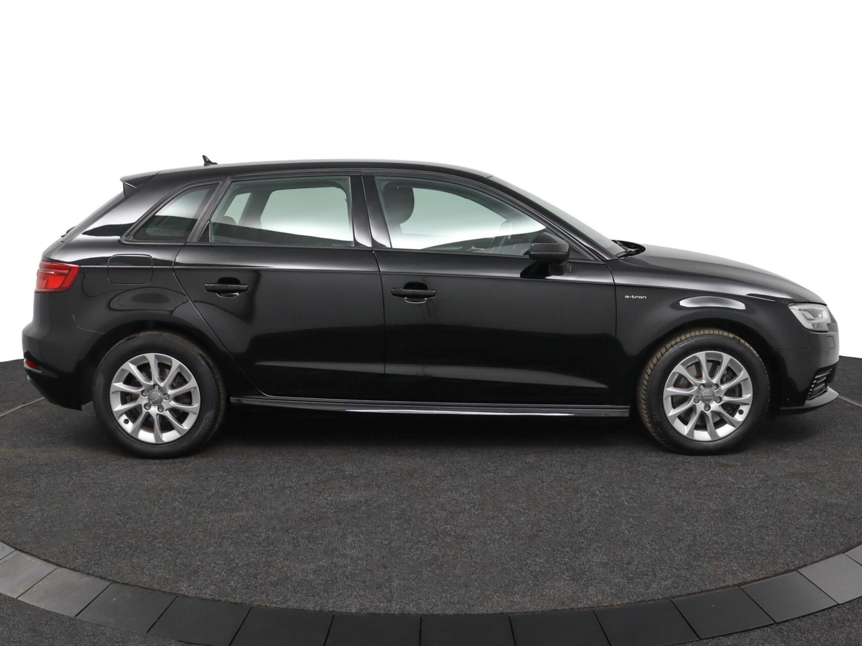 Foto van Audi A3 Sportback E-tron