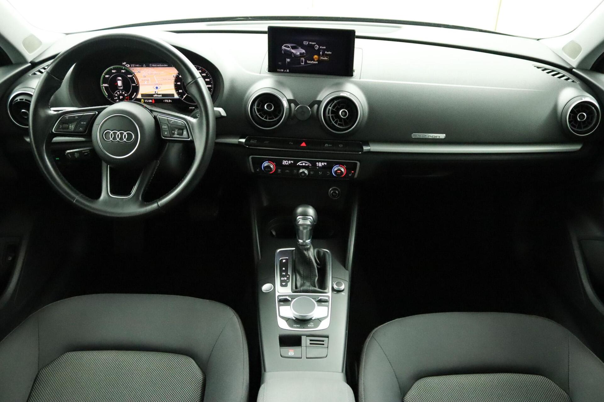 Foto van Audi A3 Sportback E-tron