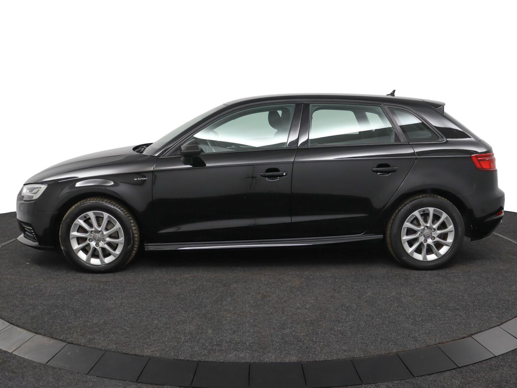 Foto van Audi A3 Sportback E-tron