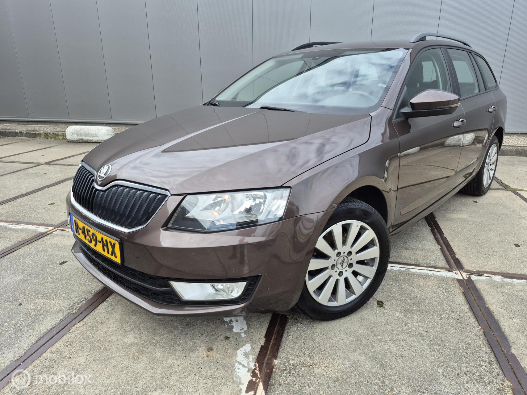 Skoda Octavia 1.2 TSI Greentech / Airco / Cruise / PDC 2014 - voorkant