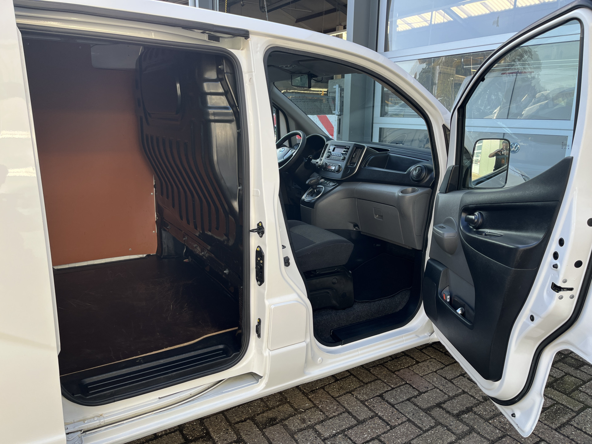 Foto van Nissan E-nv200