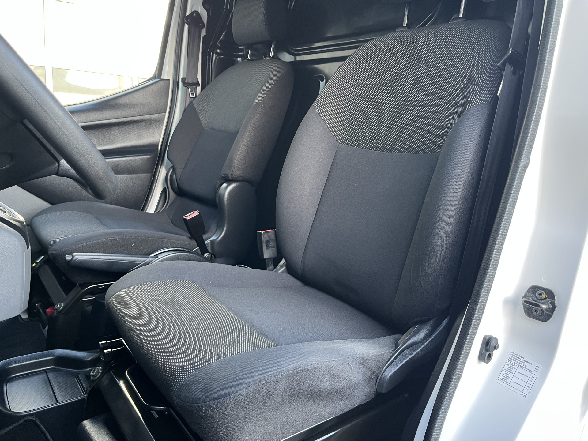 Foto van Nissan E-nv200