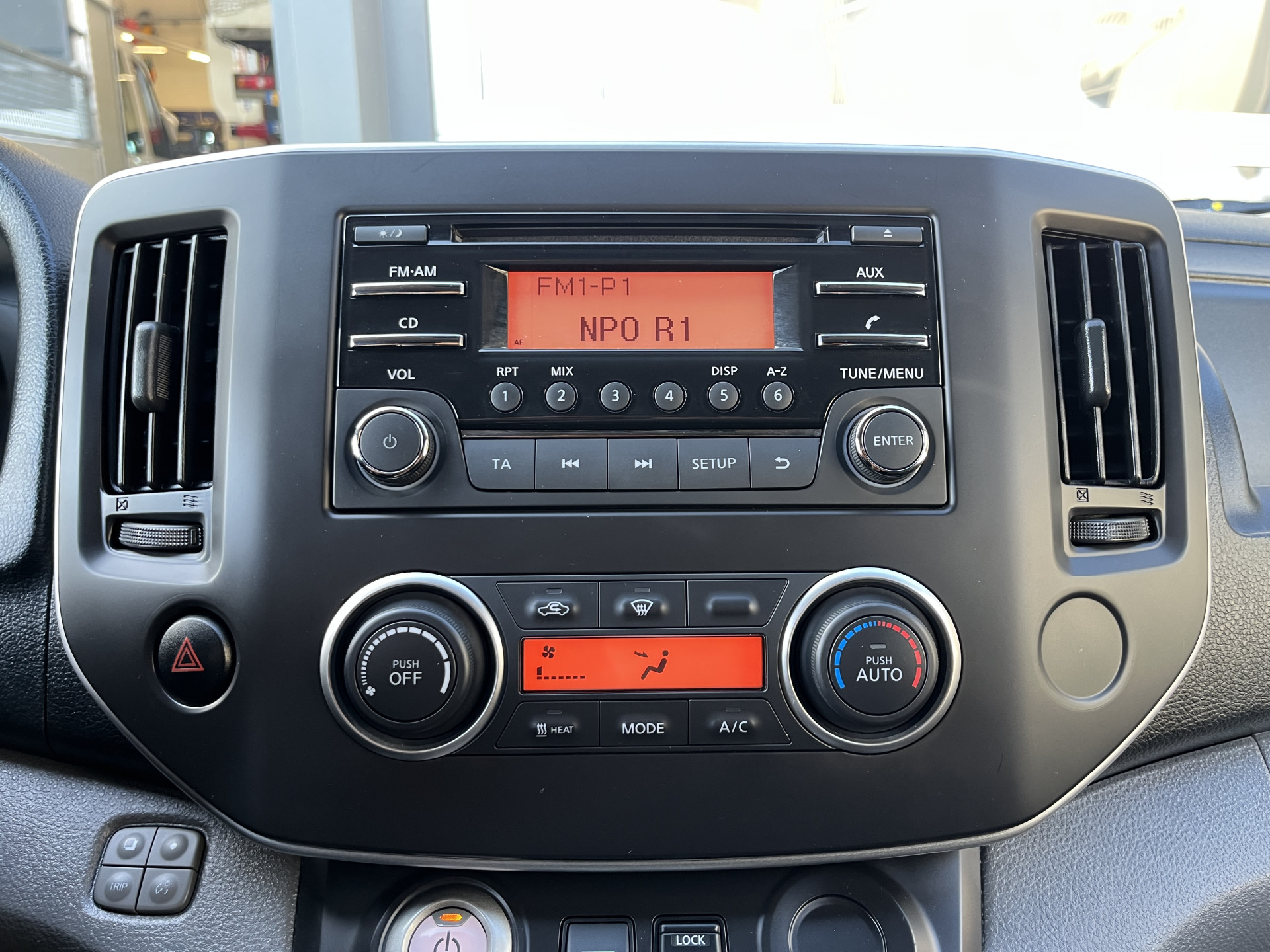 Foto van Nissan E-nv200