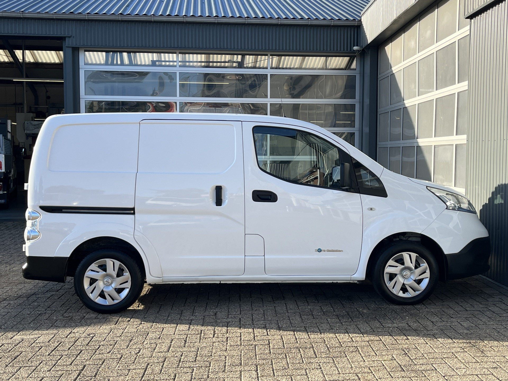 Foto van Nissan E-nv200