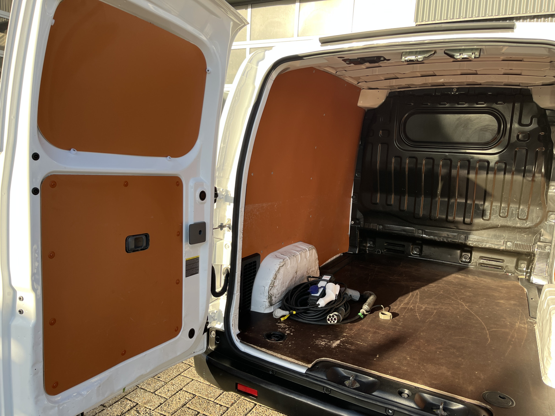 Foto van Nissan E-nv200