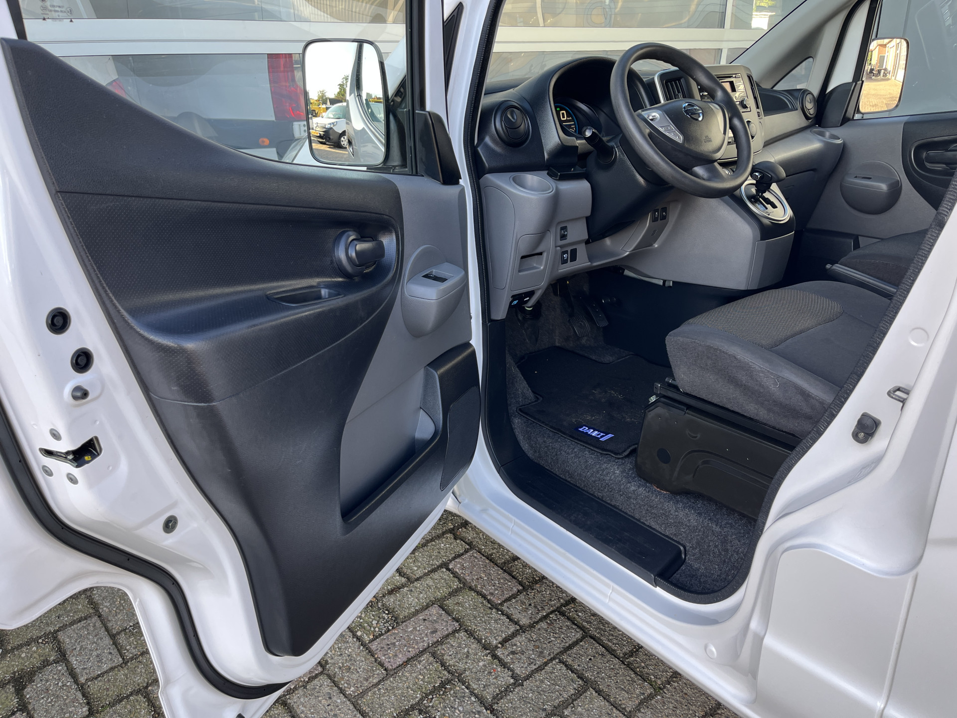 Foto van Nissan E-nv200
