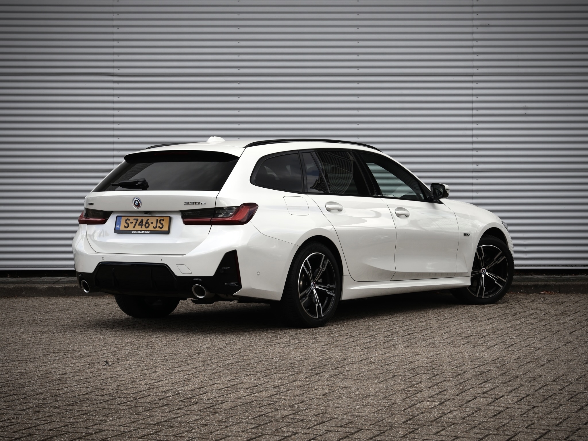 Foto van BMW 330e xDrive
