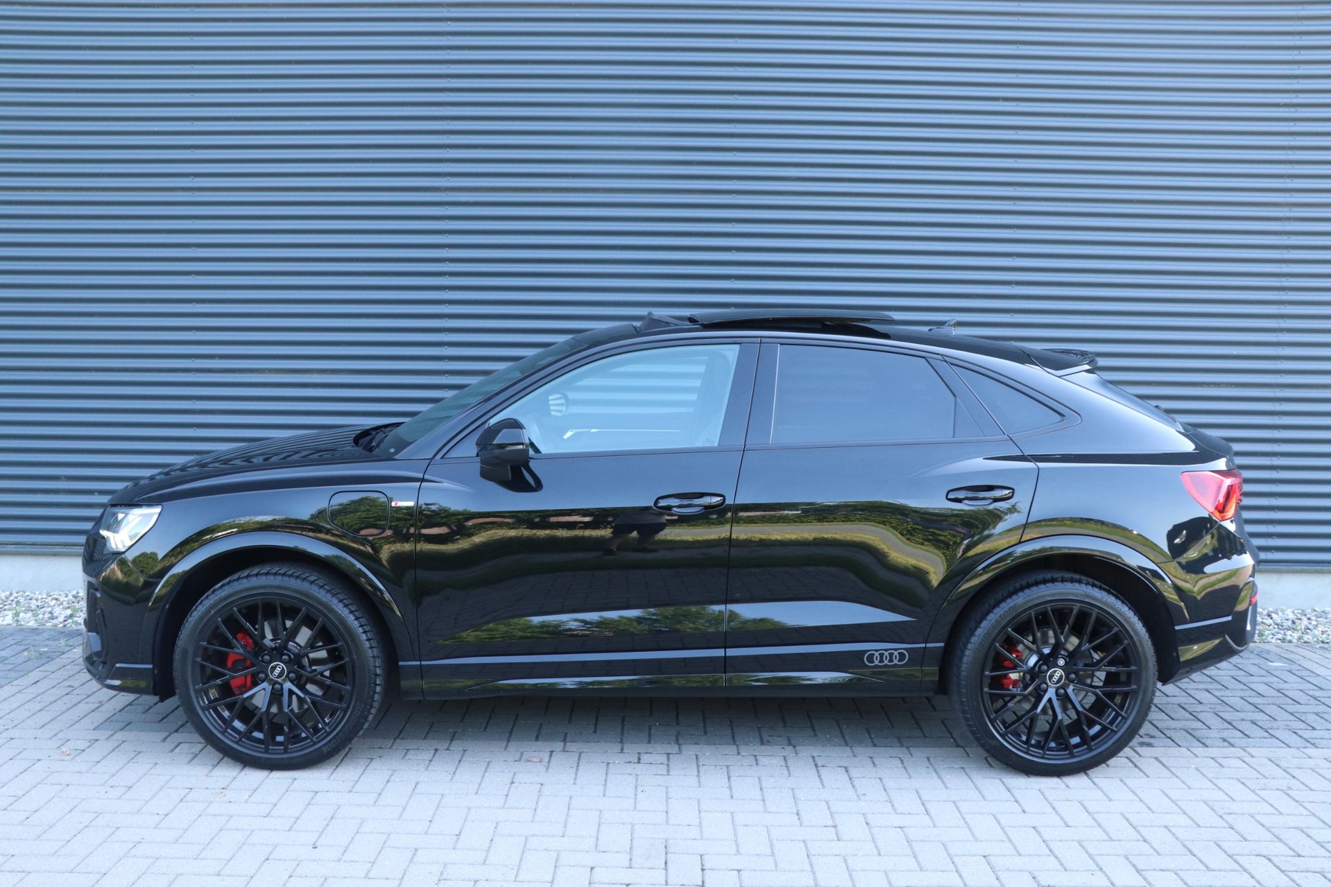Foto van Audi Q3 Sportback E-tron