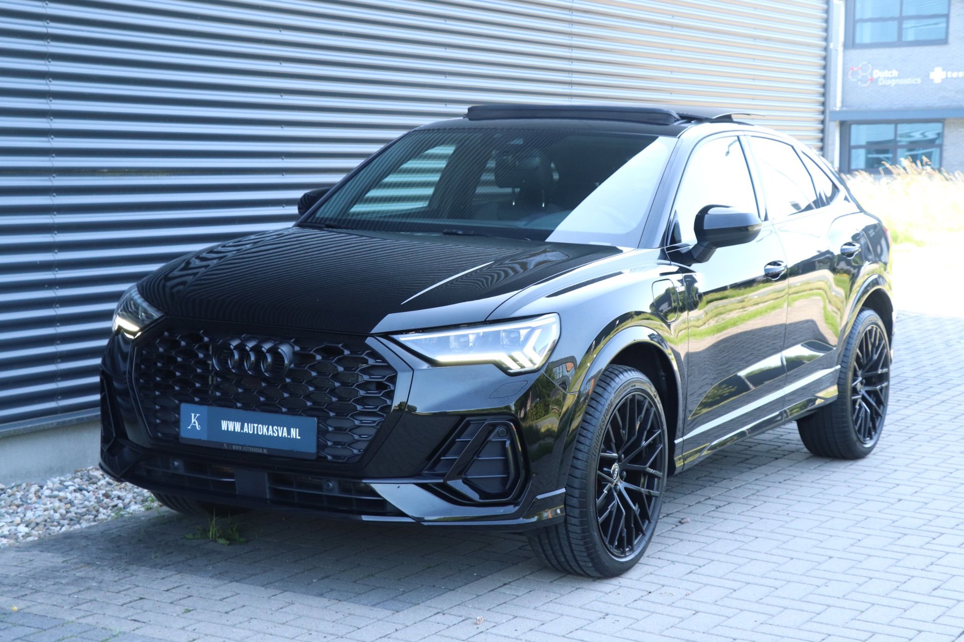 Foto van Audi Q3 Sportback E-tron