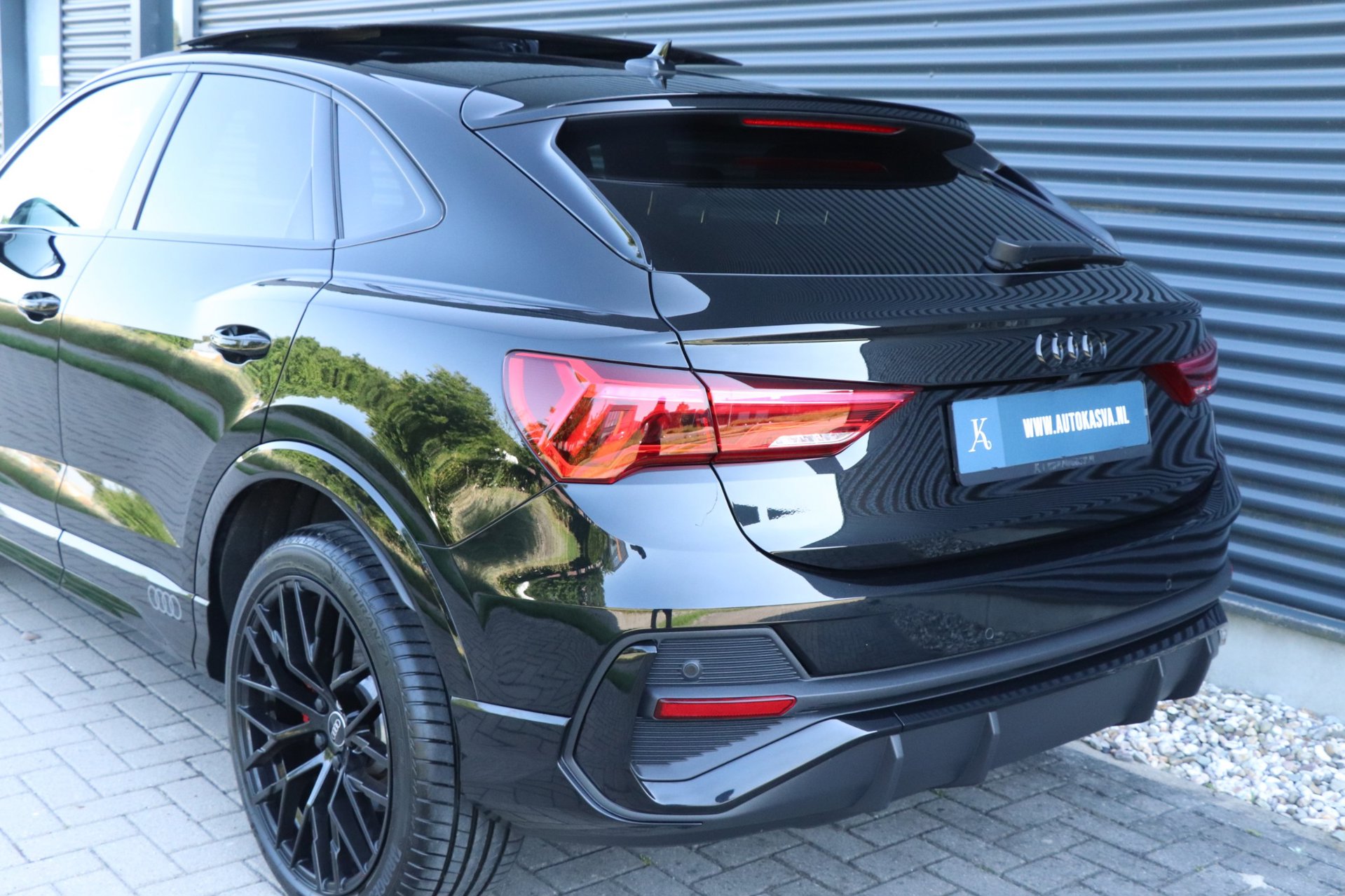Foto van Audi Q3 Sportback E-tron