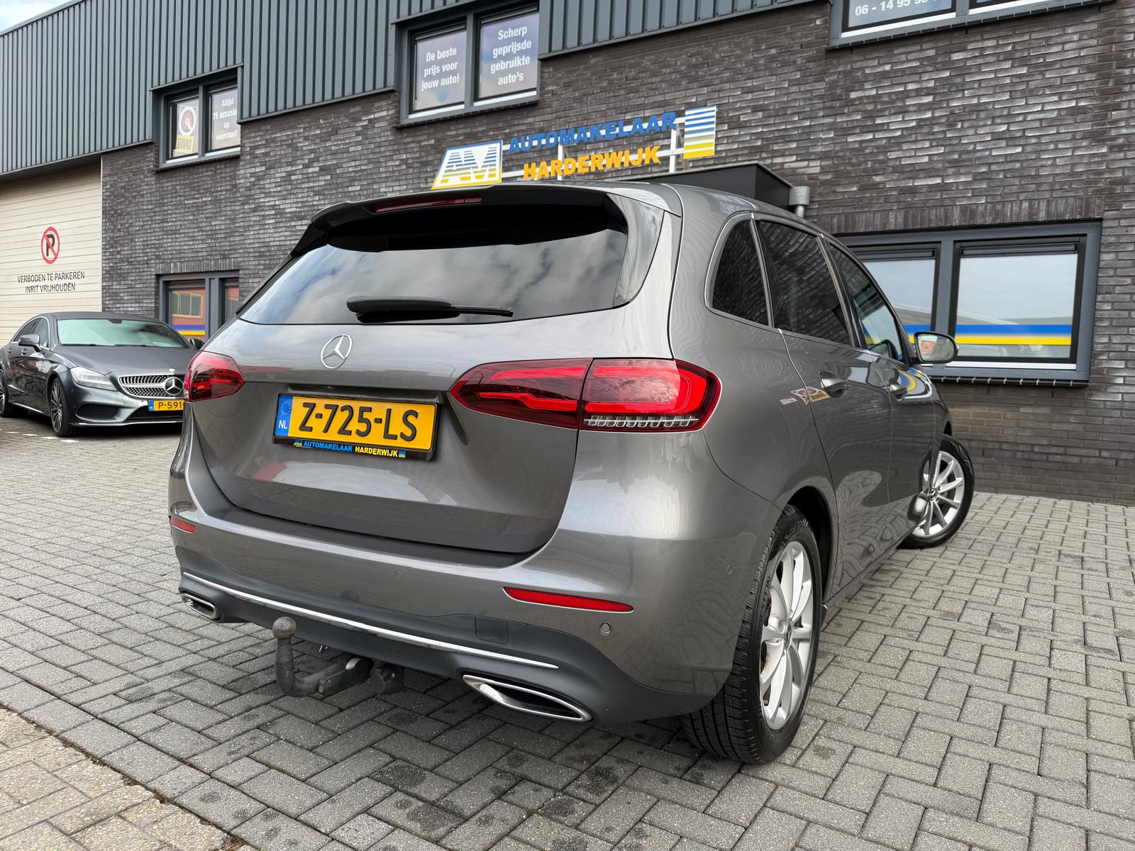 Foto van Mercedes-Benz B 180