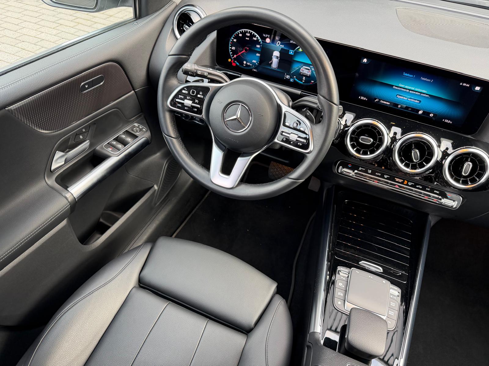 Foto van Mercedes-Benz B 180