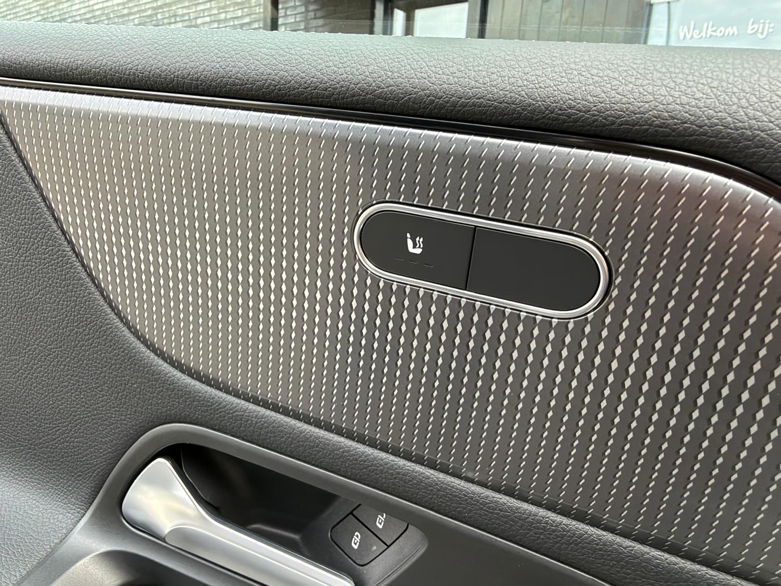 Foto van Mercedes-Benz B 180