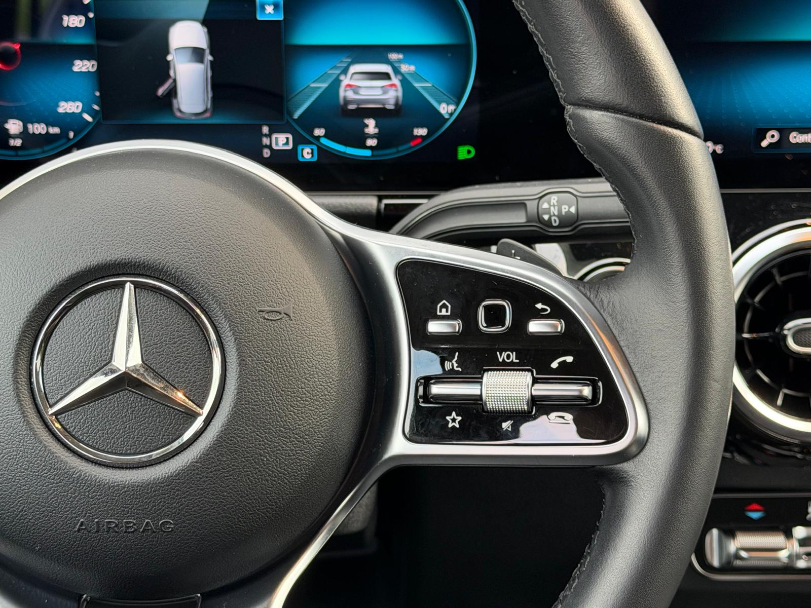 Foto van Mercedes-Benz B 180