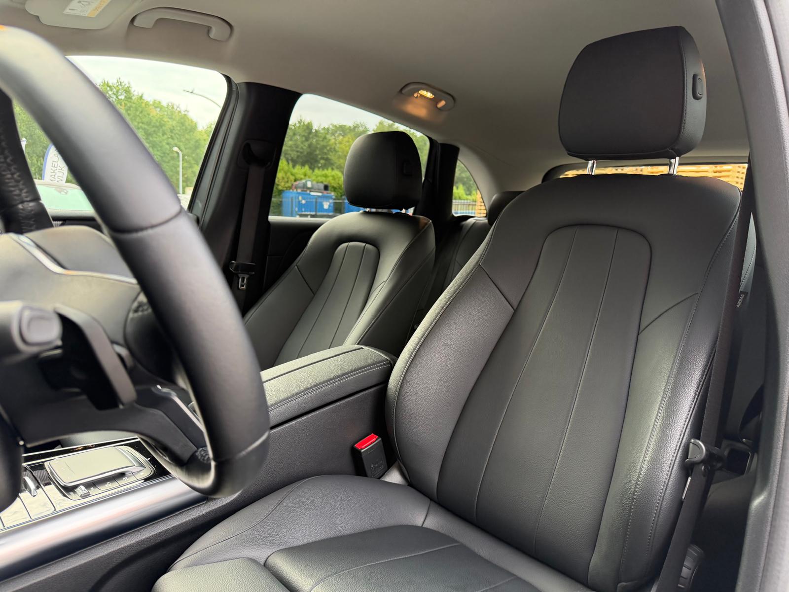 Foto van Mercedes-Benz B 180