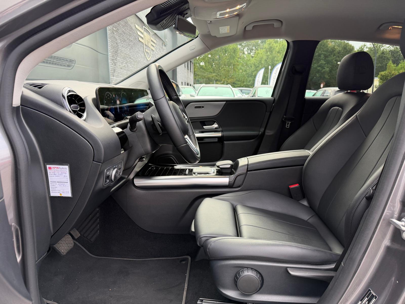 Foto van Mercedes-Benz B 180