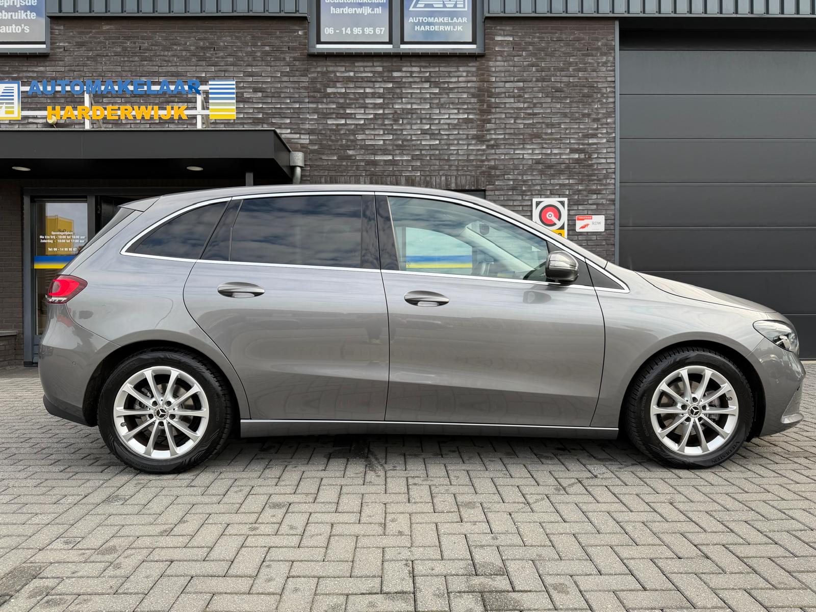 Foto van Mercedes-Benz B 180
