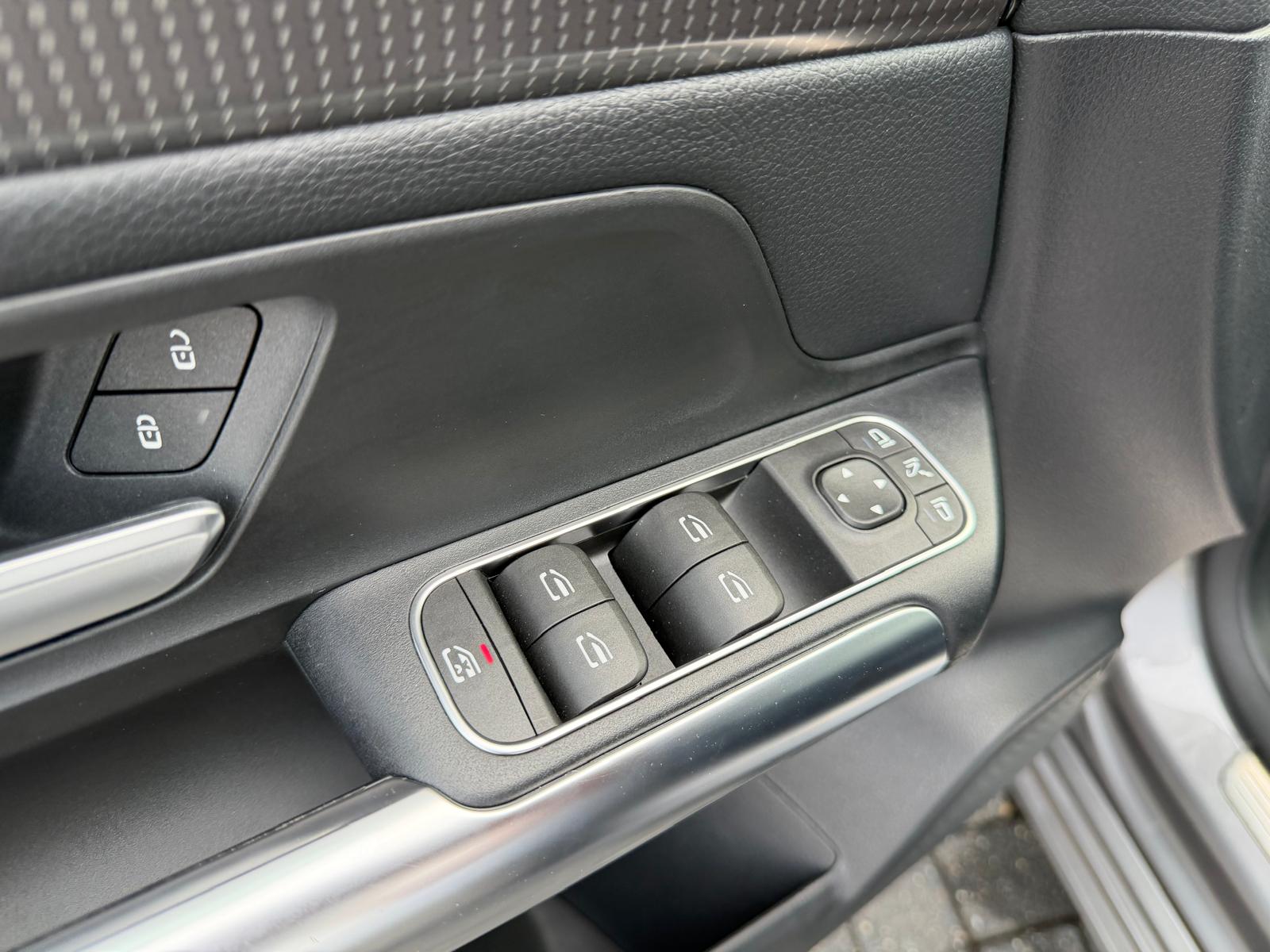 Foto van Mercedes-Benz B 180