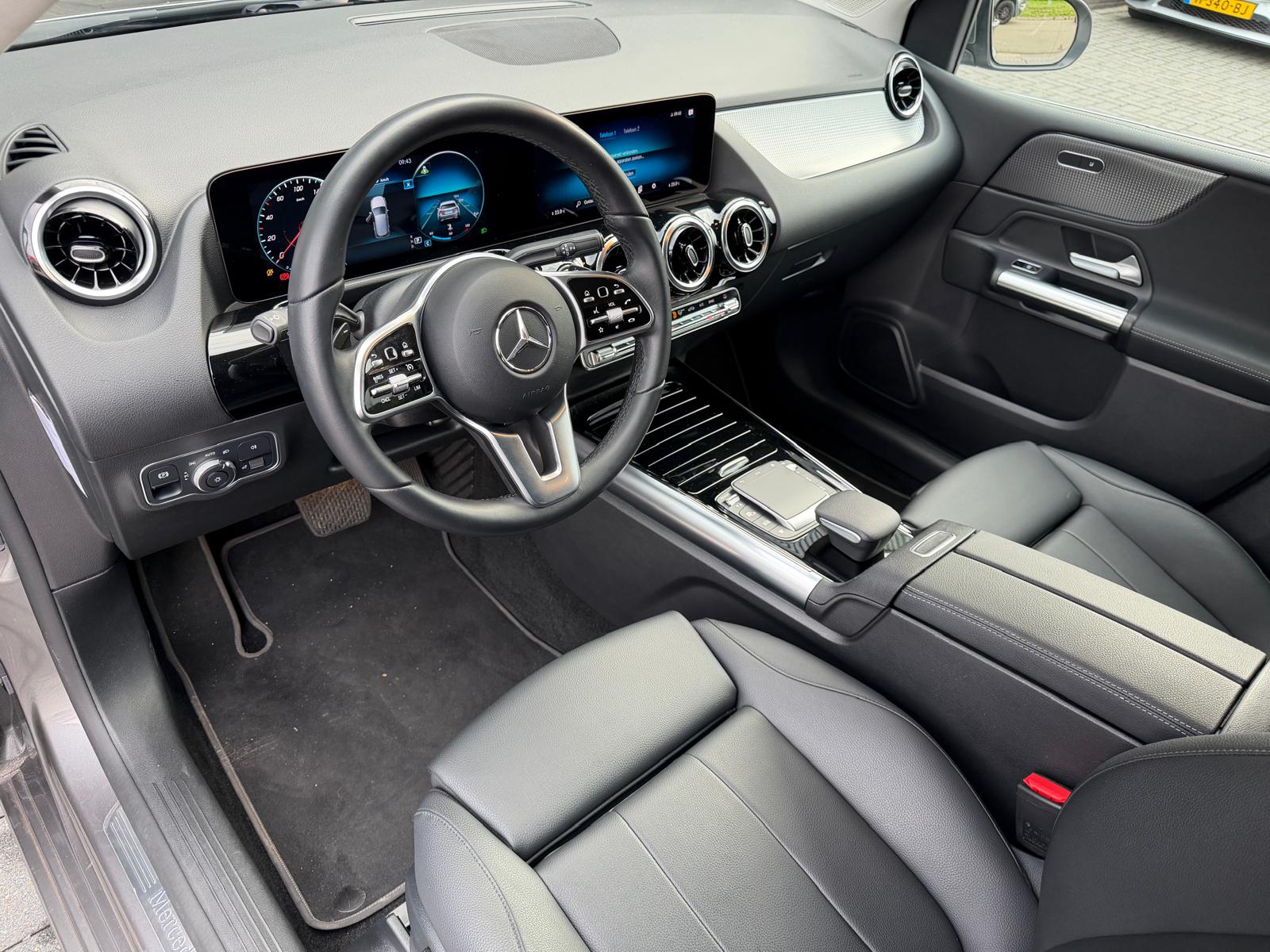 Foto van Mercedes-Benz B 180