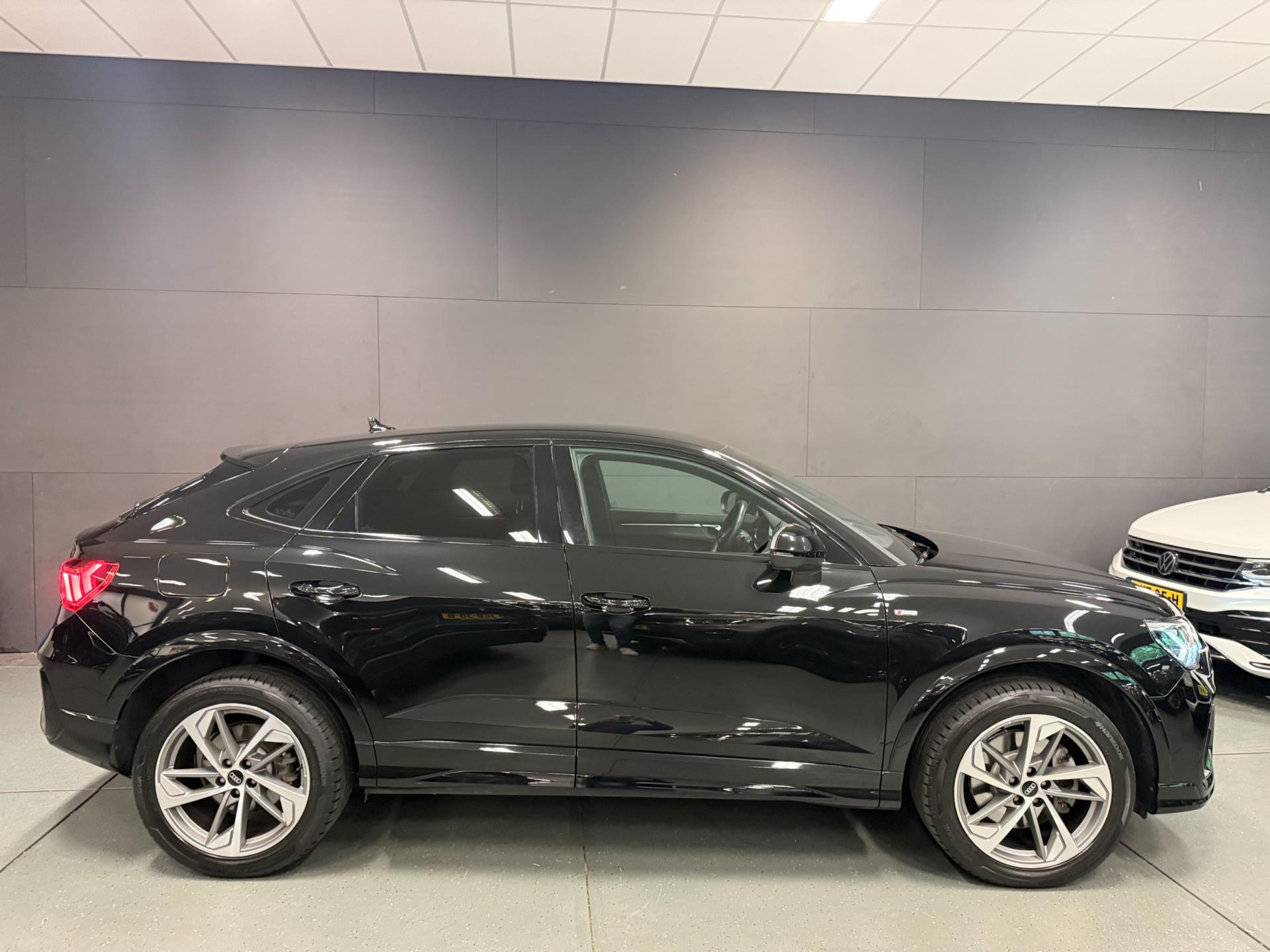 Foto van Audi Q3 Sportback E-tron