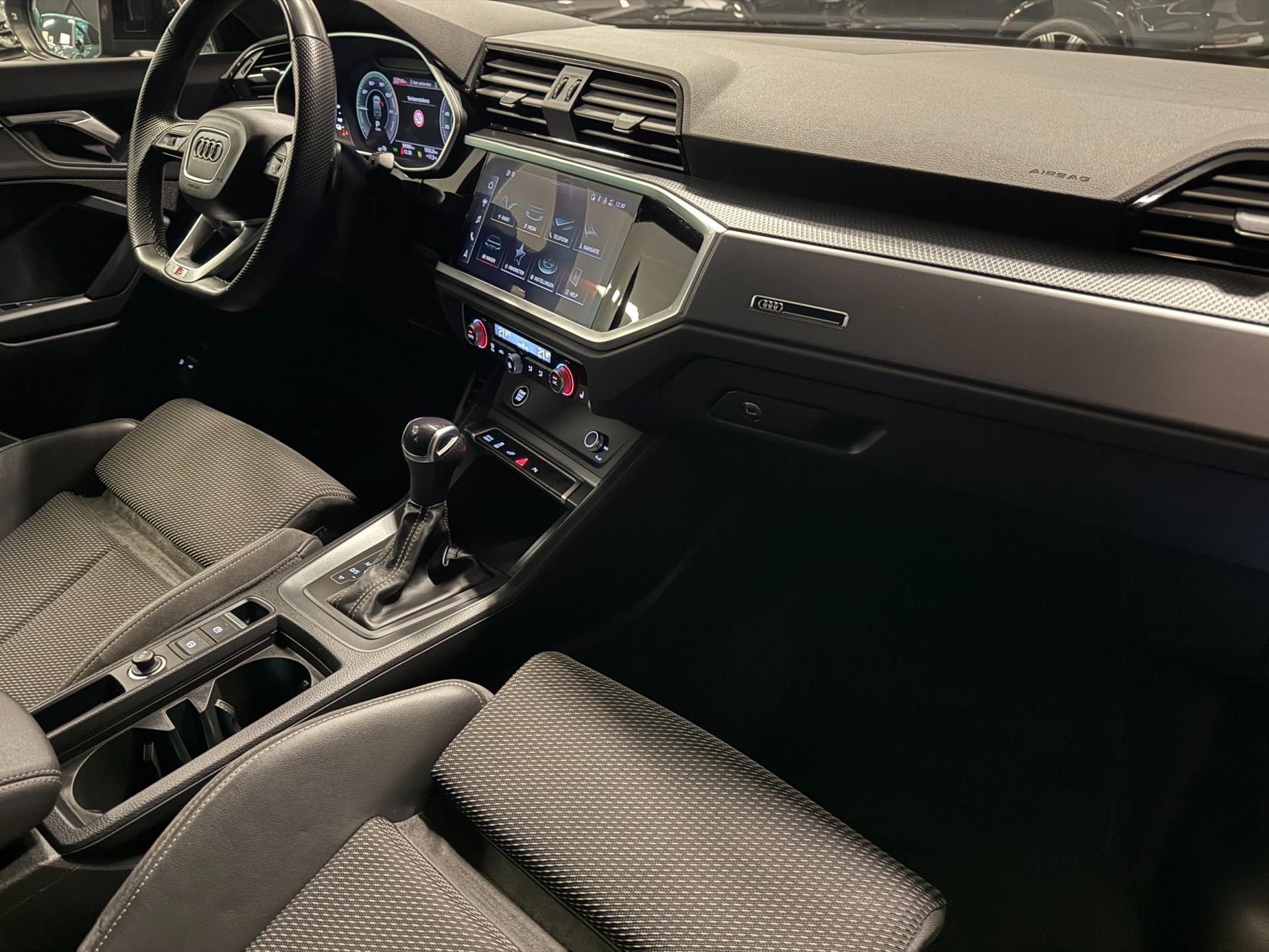 Foto van Audi Q3 Sportback E-tron