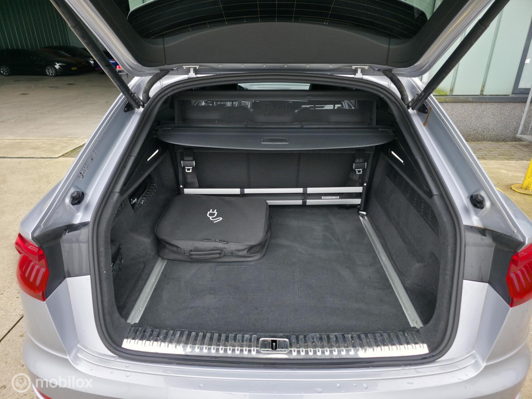 Foto van Audi Q8