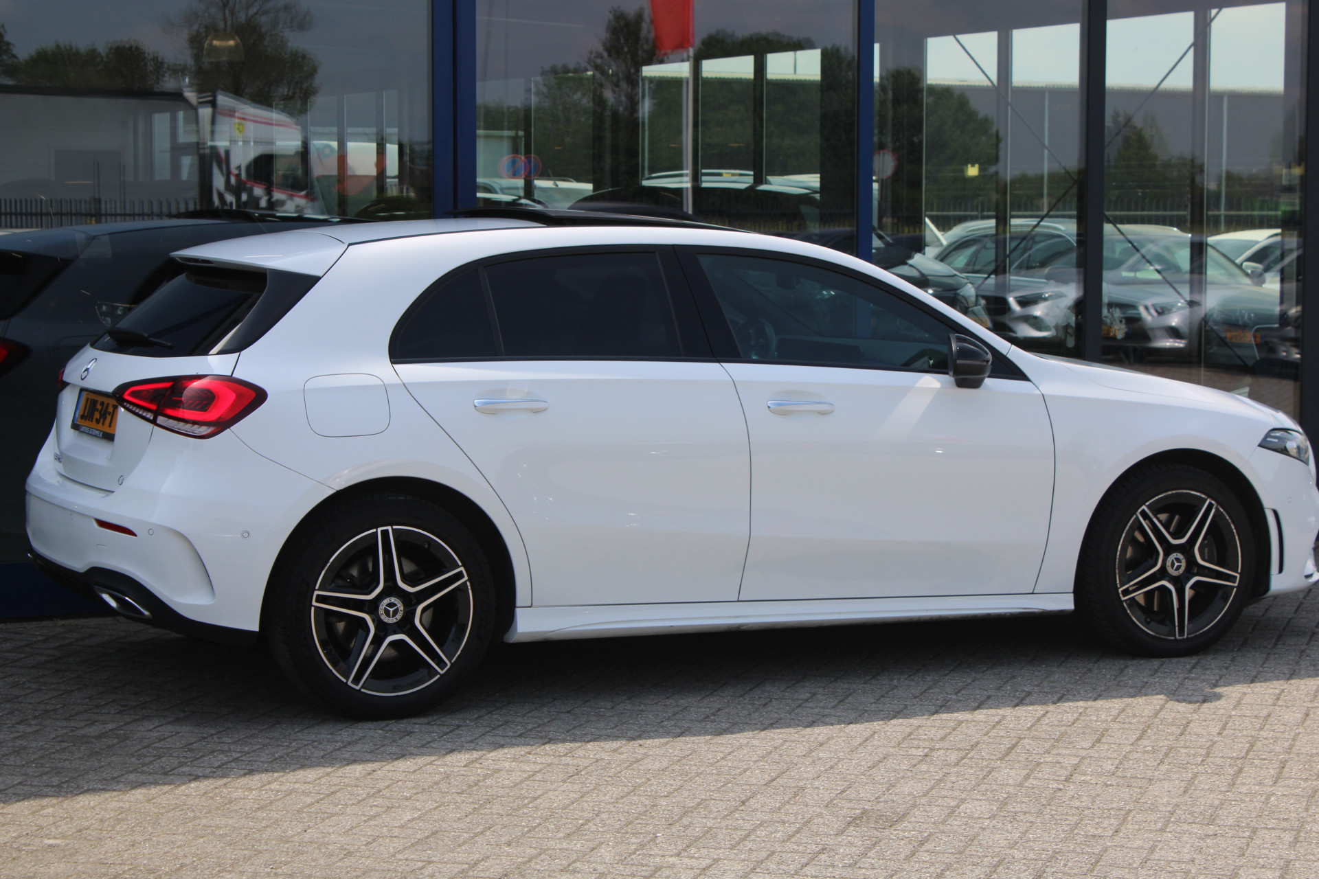 Foto van Mercedes-Benz A 250 E