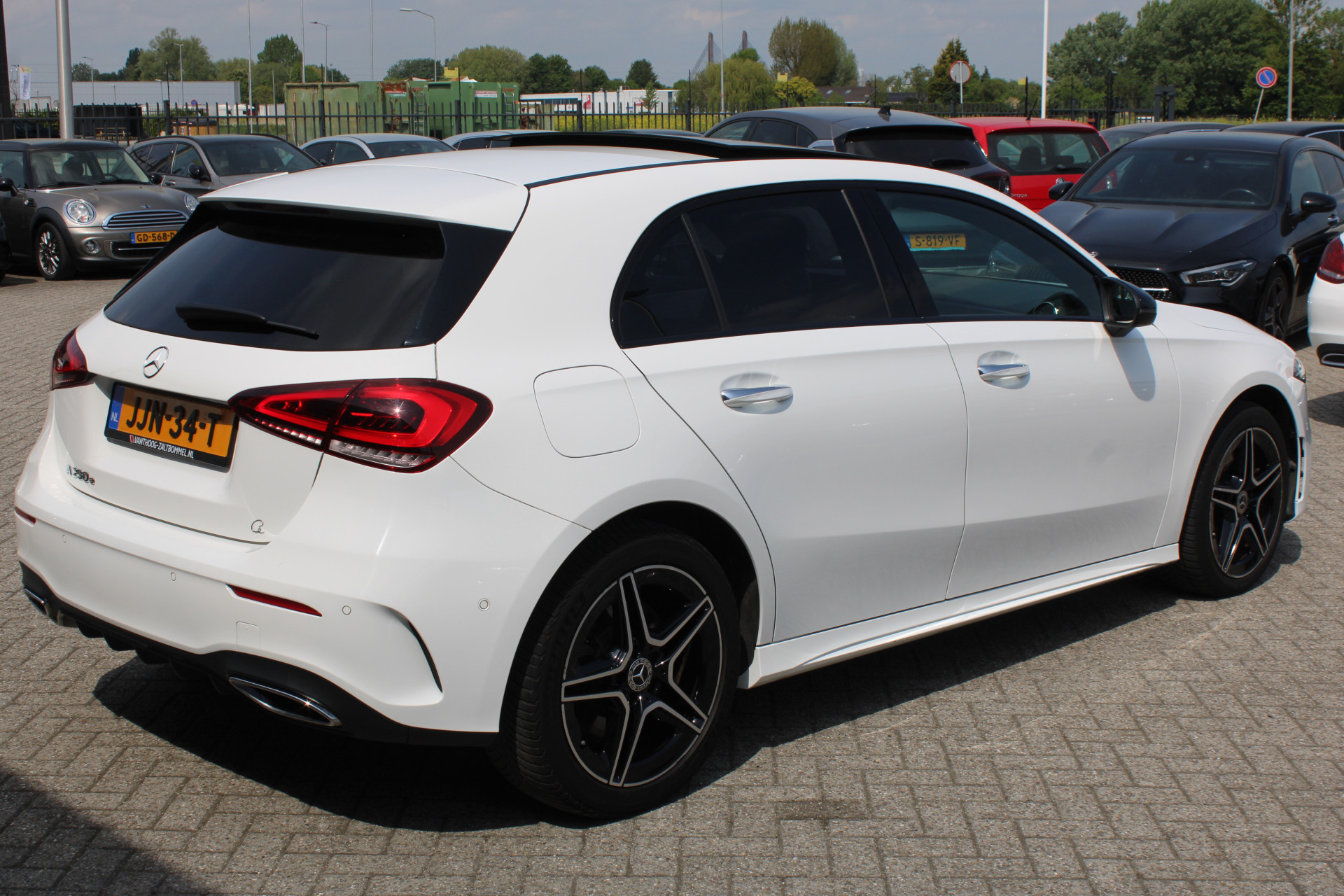 Foto van Mercedes-Benz A 250 E
