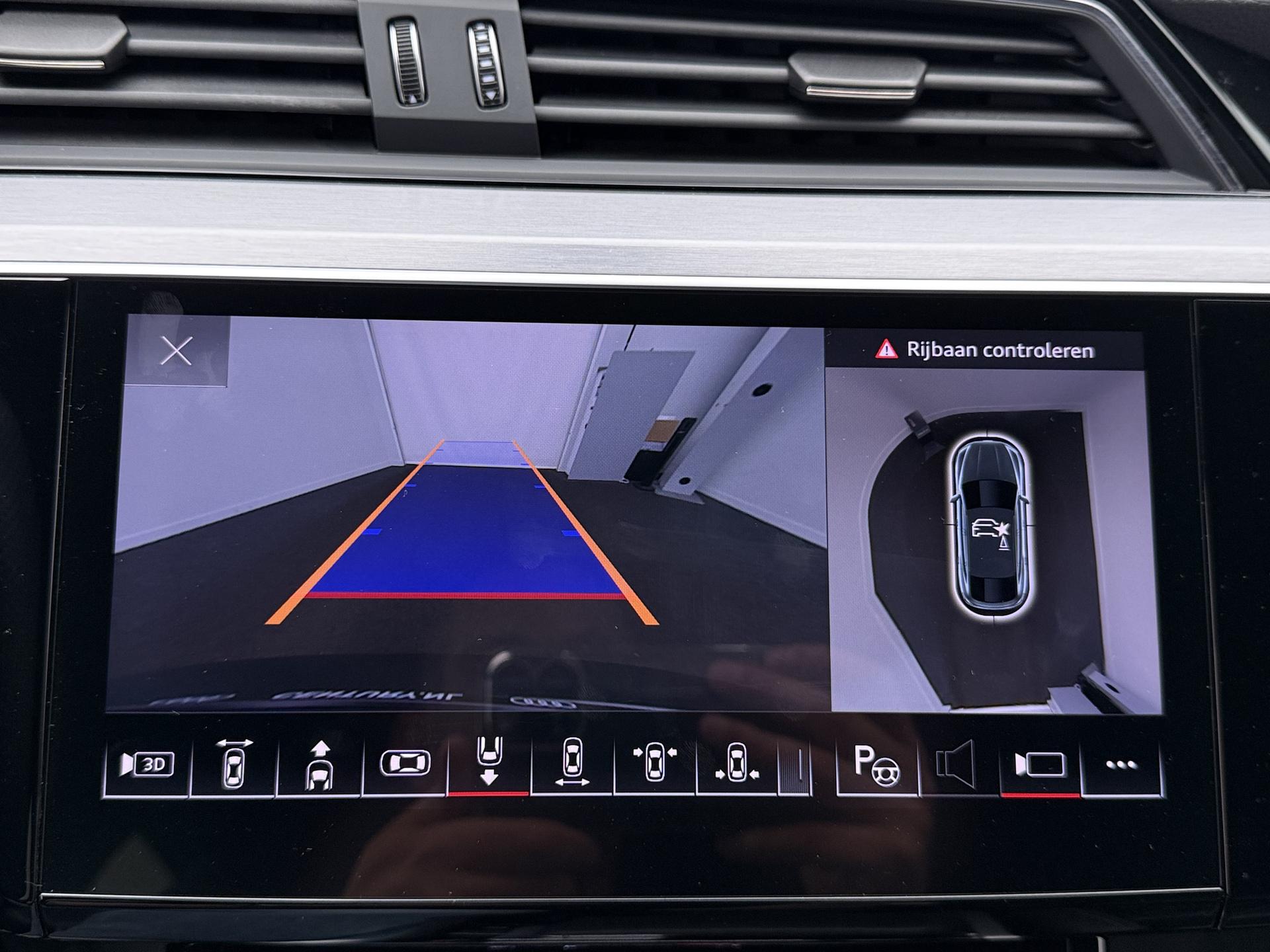 Foto van Audi Q8 Sportback 55 E-tron