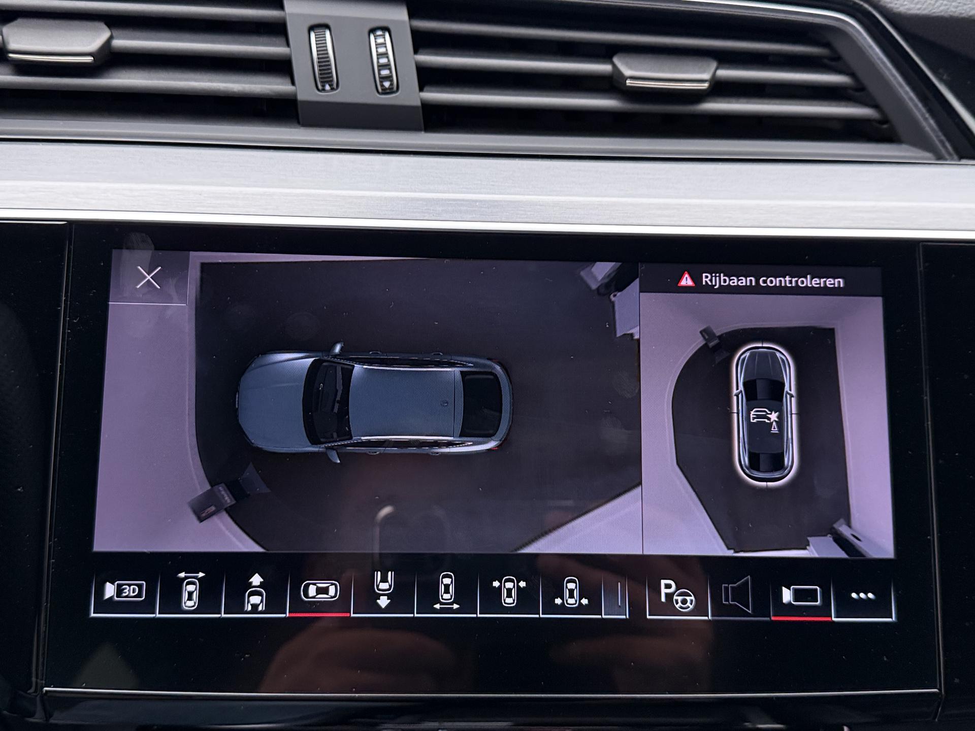 Foto van Audi Q8 Sportback 55 E-tron