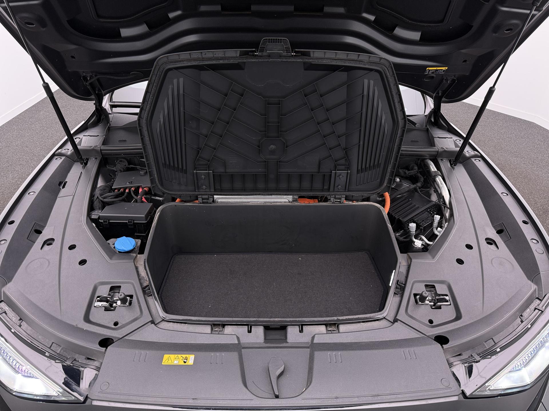 Foto van Audi Q8 Sportback 55 E-tron