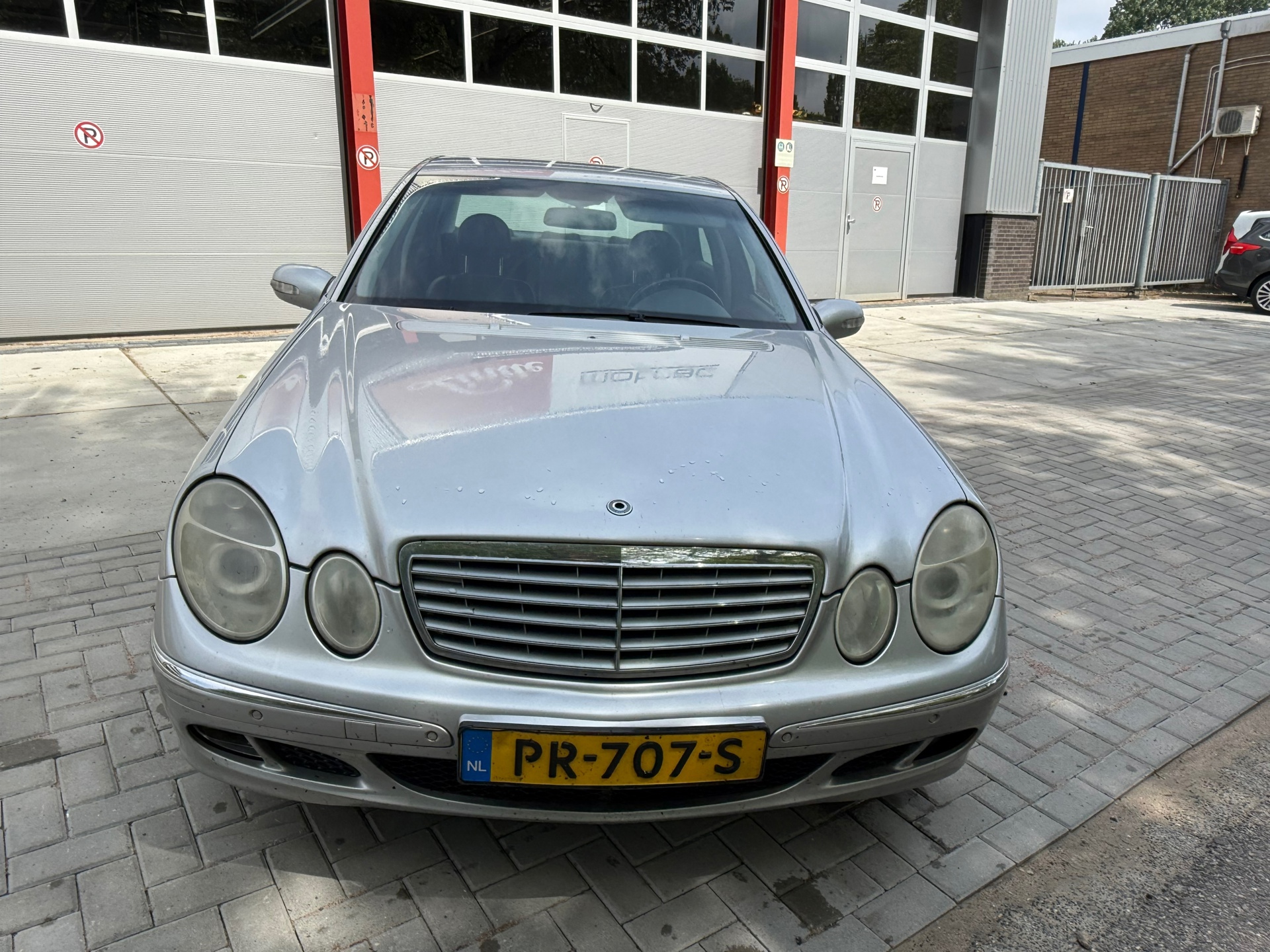 Foto van Mercedes-Benz E 270 CDI