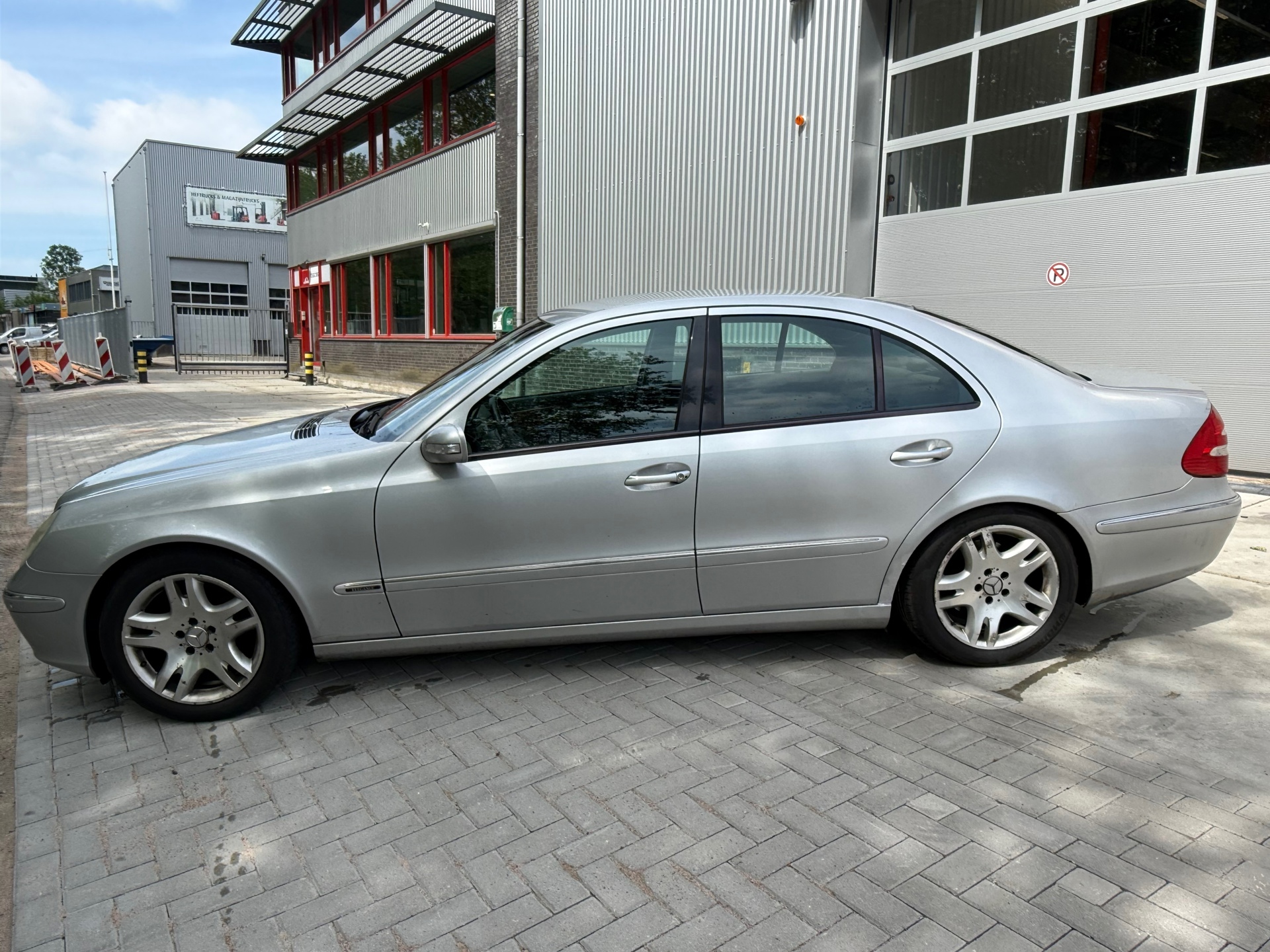 Foto van Mercedes-Benz E 270 CDI