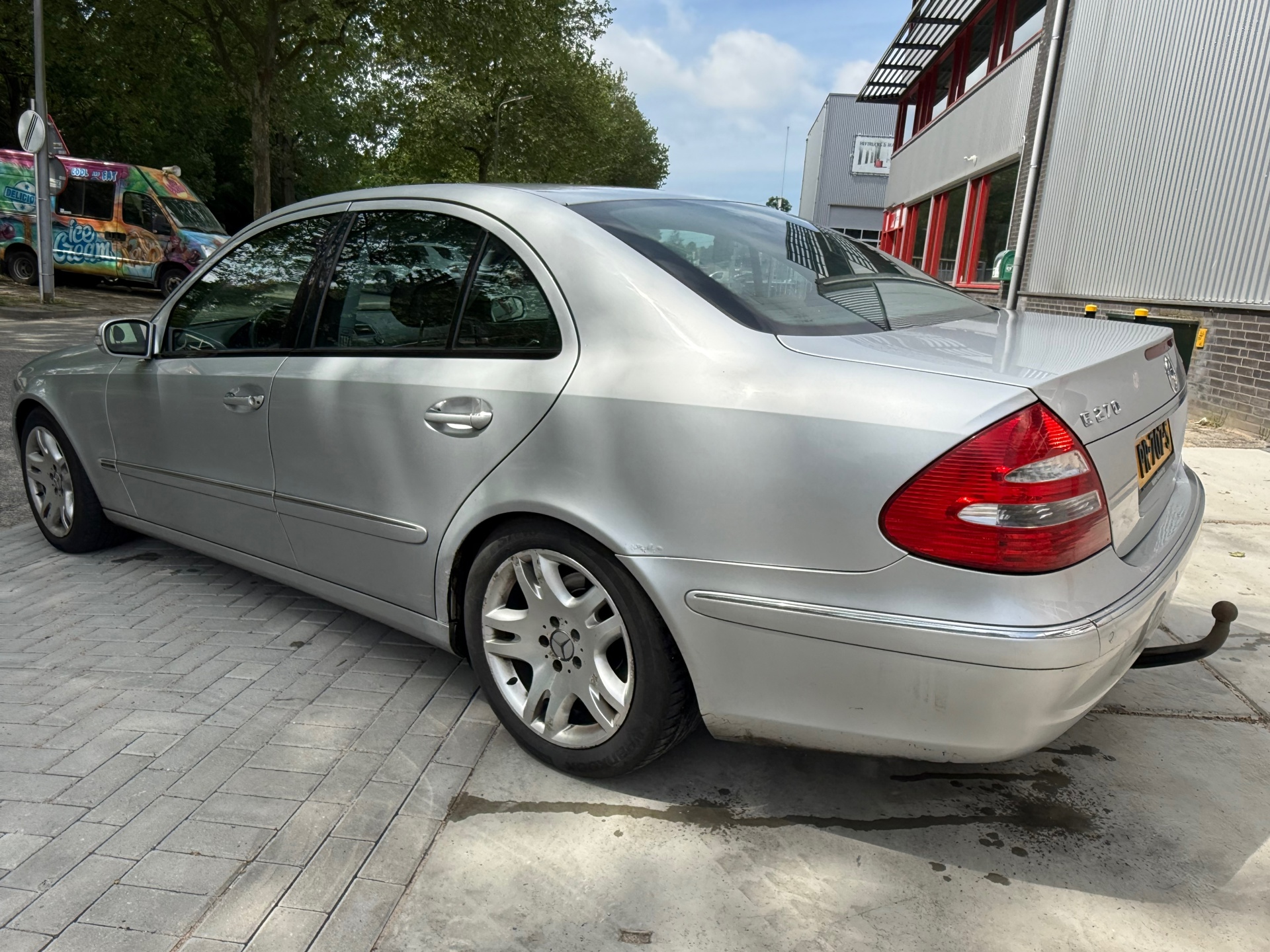 Foto van Mercedes-Benz E 270 CDI