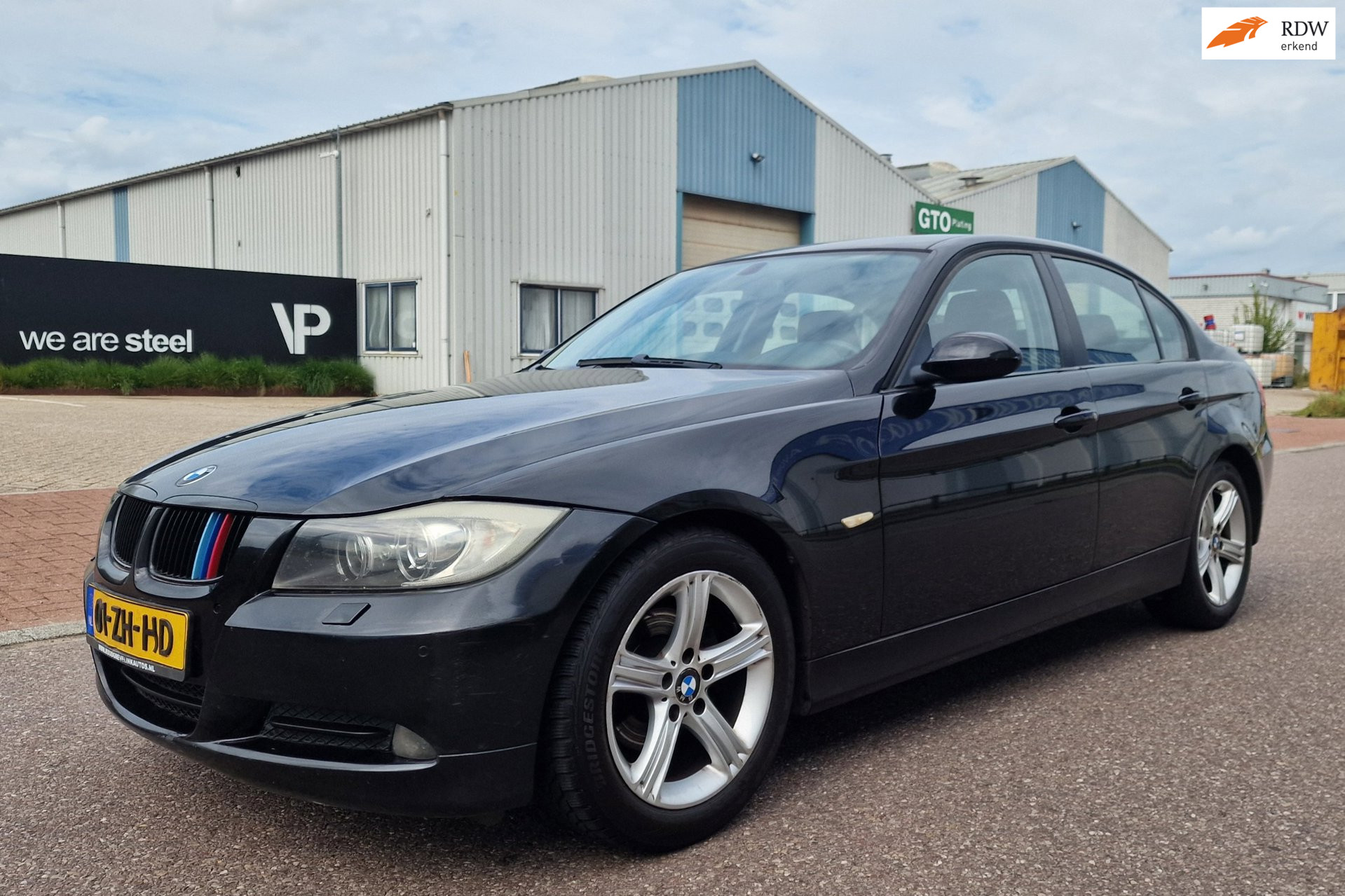 BMW 3er Reihe 318i Business Line PSENSOR NAVI CRUISE 2 X SLEUTELS 2008 - voorkant