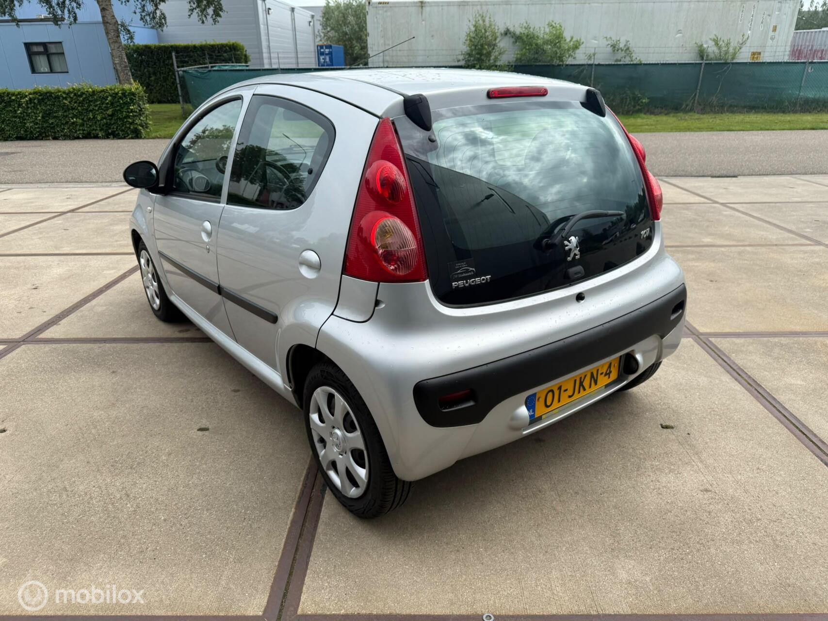 Foto van Peugeot Peugeot 107