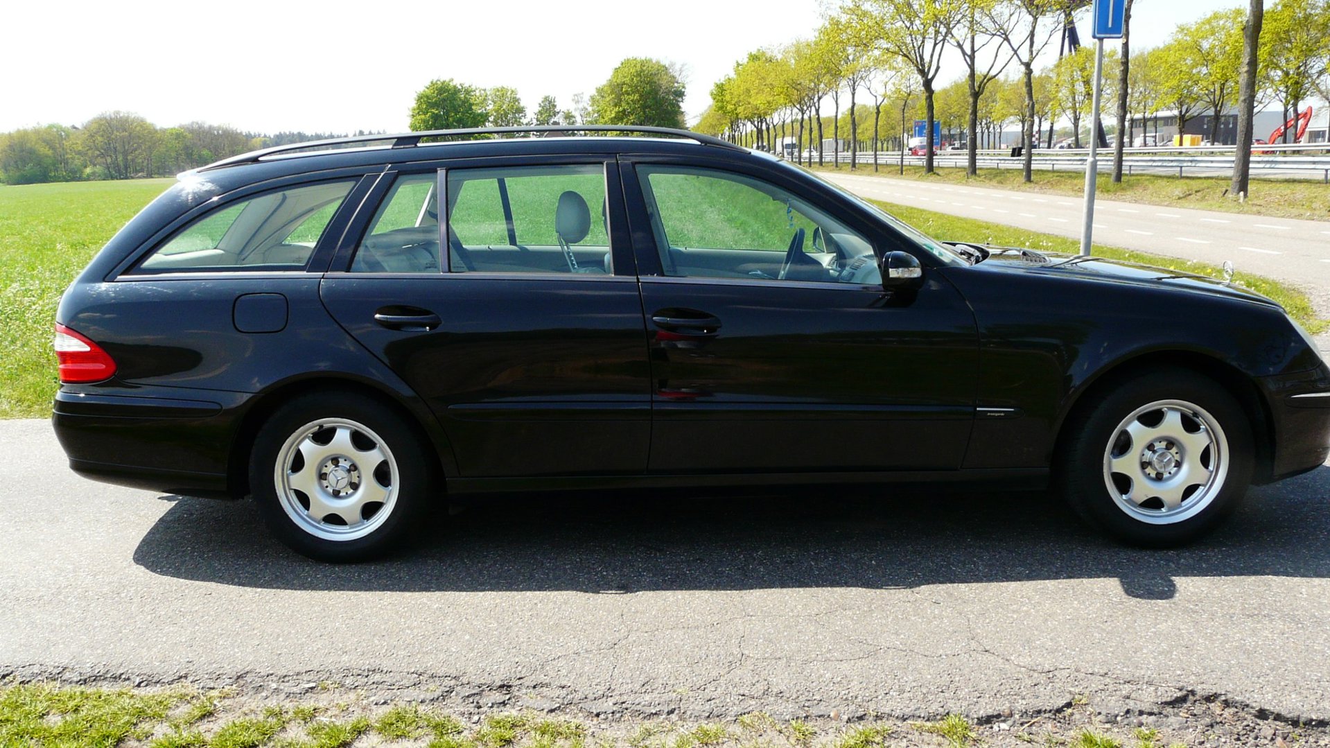 Foto van Mercedes-Benz E 200 Kompressor