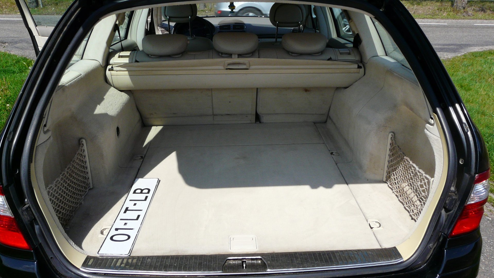 Foto van Mercedes-Benz E 200 Kompressor