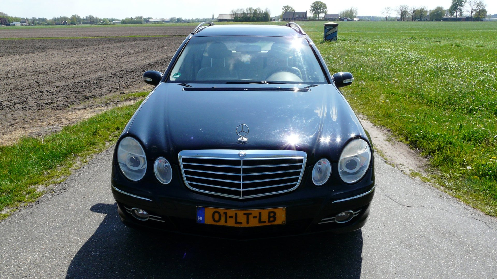 Foto van Mercedes-Benz E 200 Kompressor