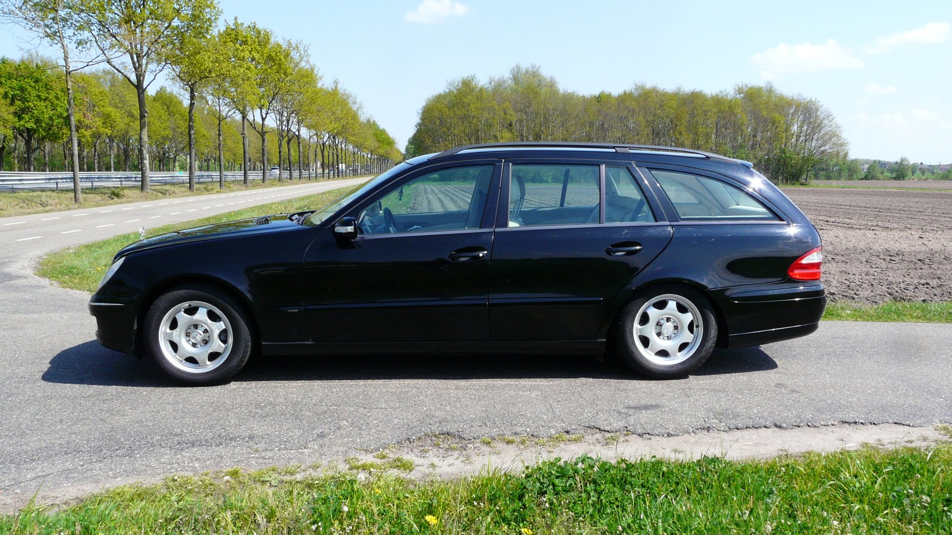 Foto van Mercedes-Benz E 200 Kompressor
