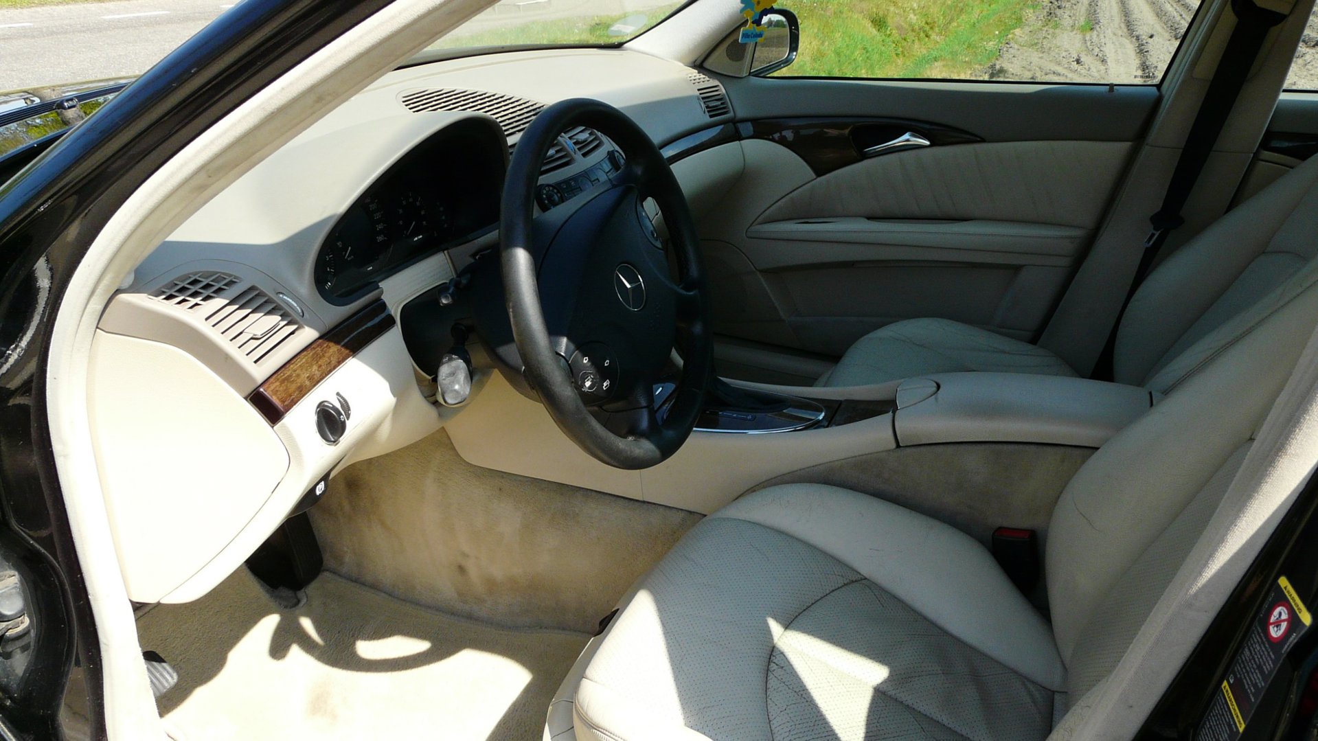 Foto van Mercedes-Benz E 200 Kompressor