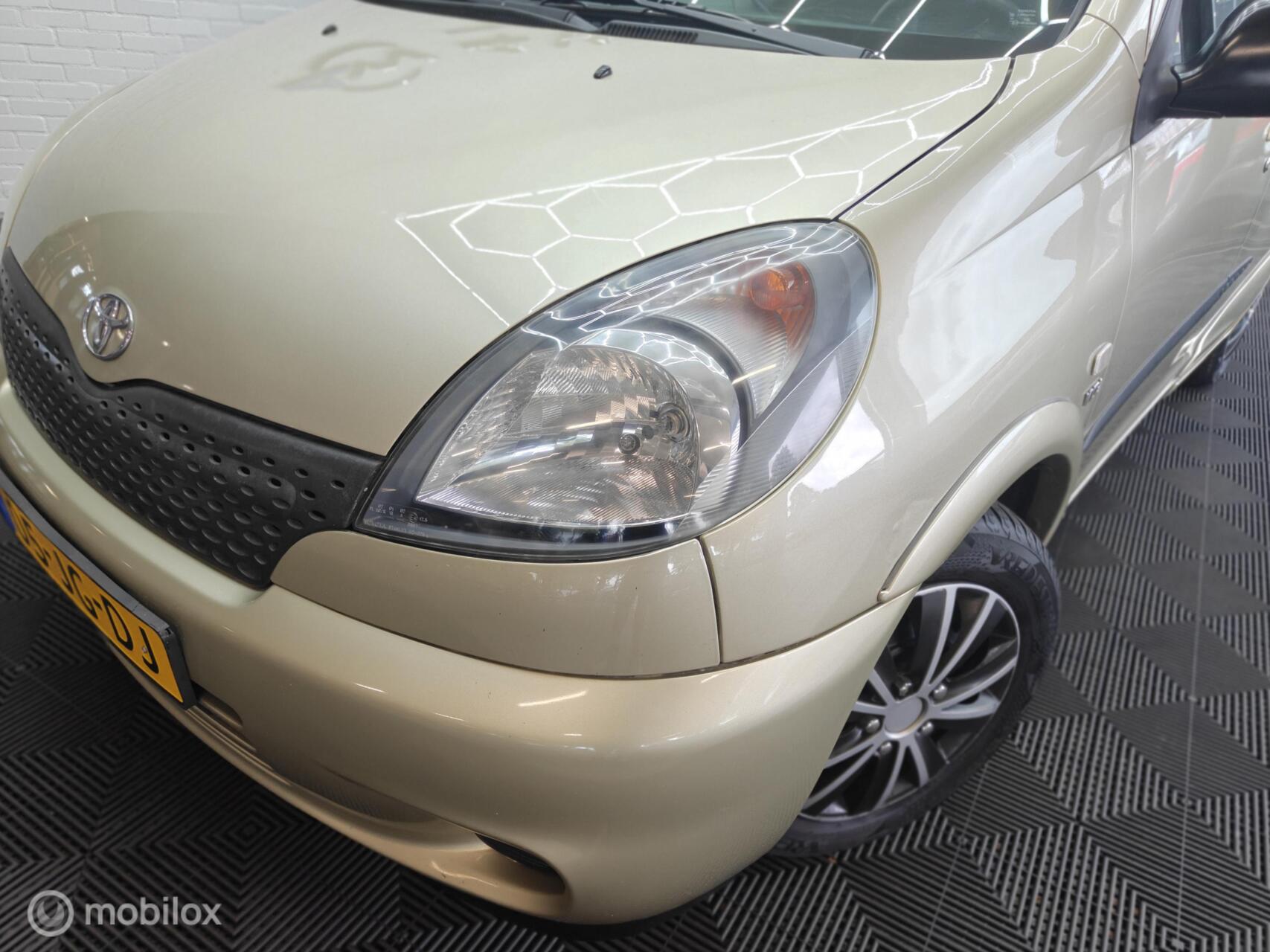 Foto van Toyota Toyota Yaris Verso