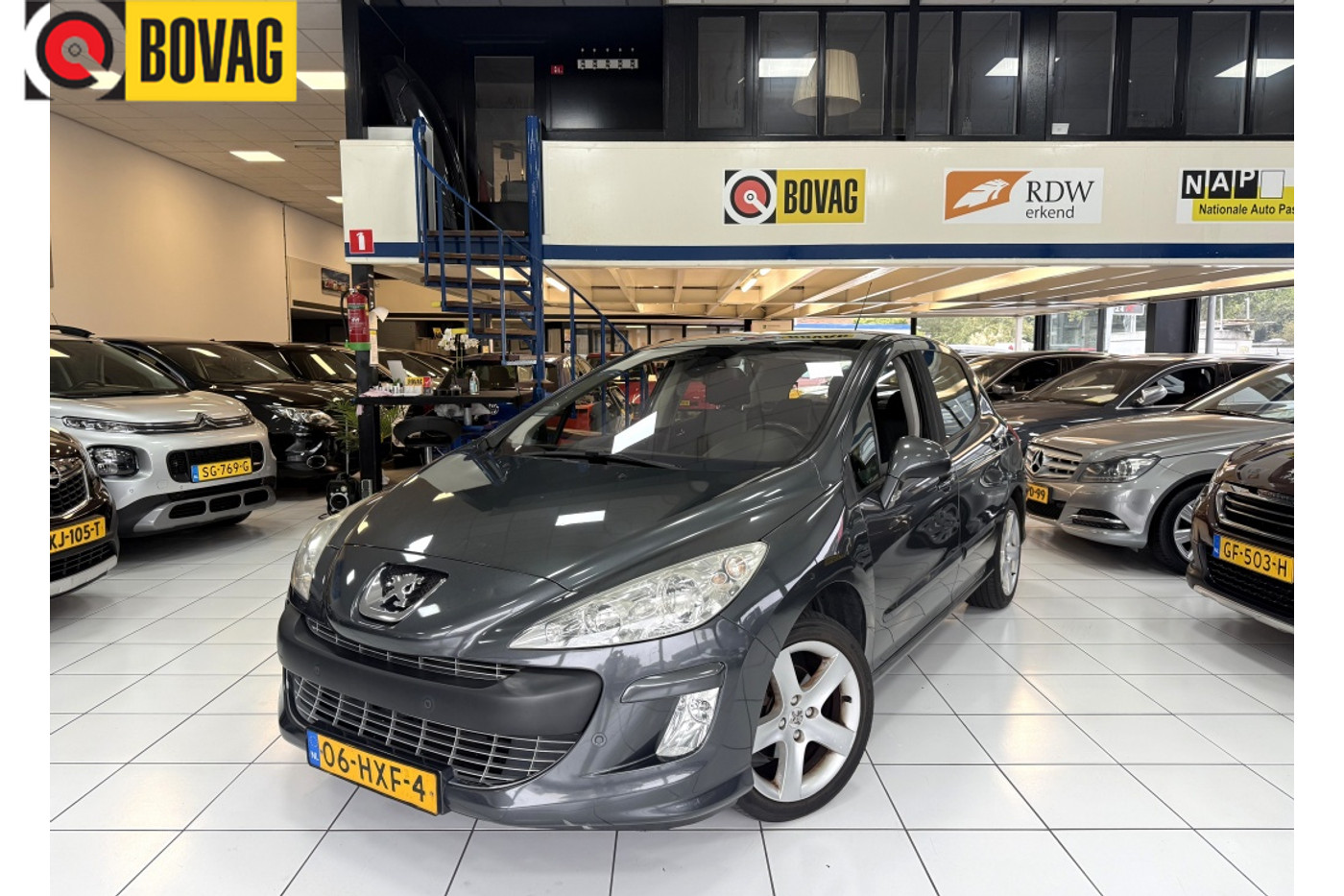 Peugeot 308 1.6 VTi XT 2009 - voorkant