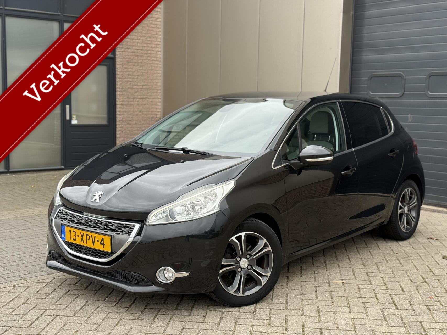 Peugeot 208 1.4 VTi Griffe 5-DRS Navi/Clima/Leder/Cruise 2012 - voorkant