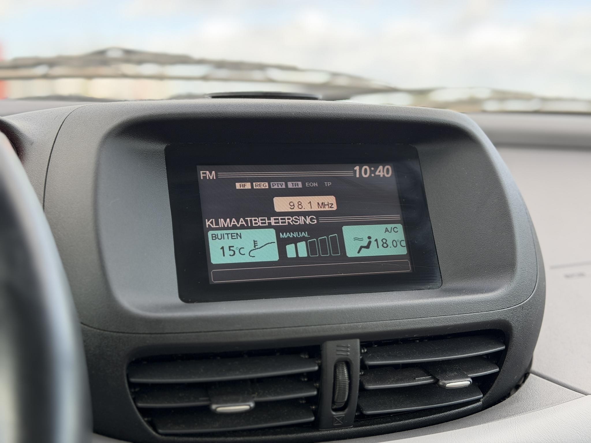 Foto van Nissan Nissan Almera Tino